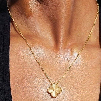 TRÉBOL | Collar Guilloché