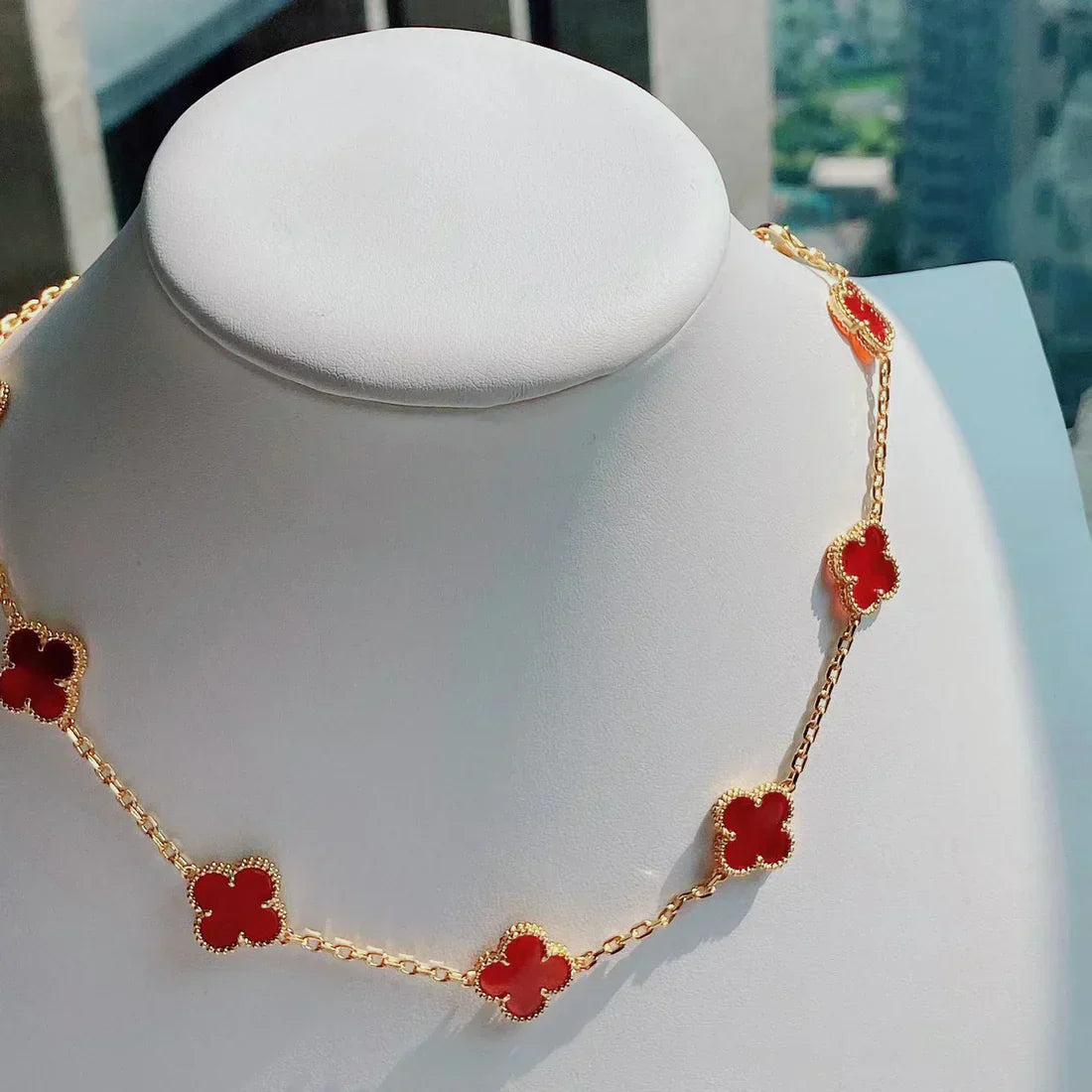 TRÉBOL | Collar Dorado con 10 Motivos
