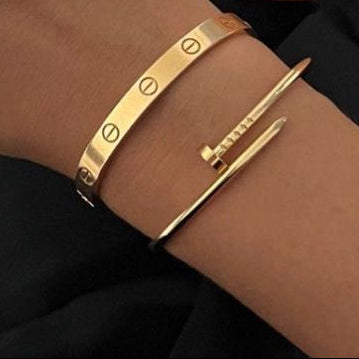 Pulsera de Oro de la Eternidad